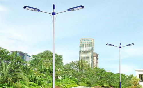 北屯太阳能路灯地脚螺栓规格：防止倾倒的关键