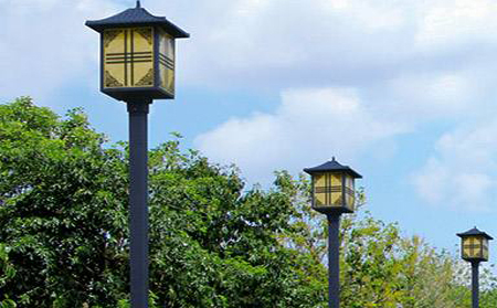 太阳能北屯庭院灯怎么选亮度与续航更耐用